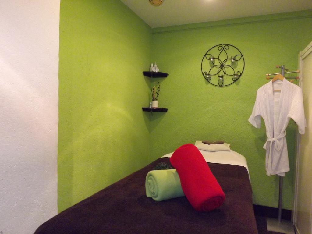 Radisson Paraiso Hotel Ciudad de México Exteriér fotografie A massage room at a spa